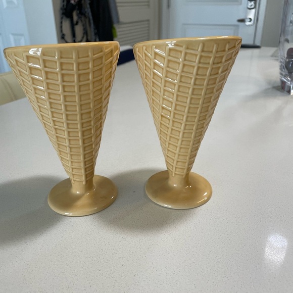 Set of Pottery Barn Ice Cream cones - Picture 2 of 6